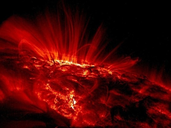 Опубликованы лучшие фото самого большого вихря в Солнечной системе