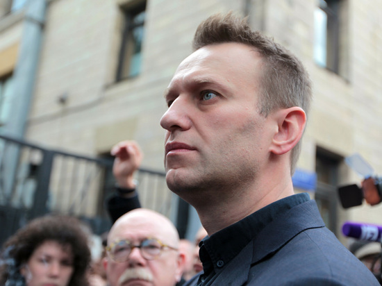 Навальный вышел из моды: почему перестал расти рейтинг оппозиционного политика