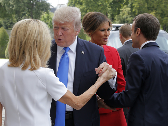 Странные ритуалы Трампа: президент США опять оконфузился с поцелуем