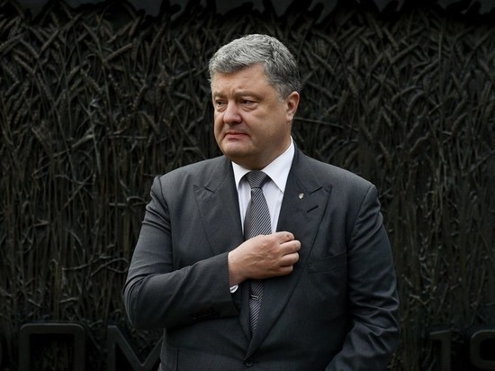 Айвазовский меняет национальность: как Порошенко Януковичу картину дарил