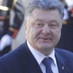 Киевский суд обязал СБУ расследовать шоколадную измену Порошенко