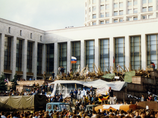 Госпереворот в Москве: станет ли первая цветная революция Днем России