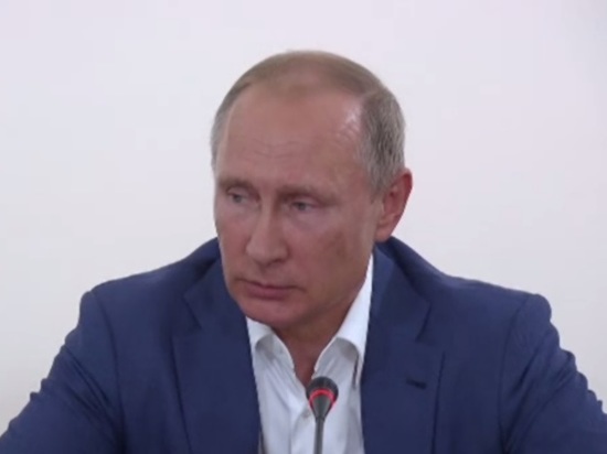 Путин рассказал о содержимом гардероба и согласился сняться в рекламе