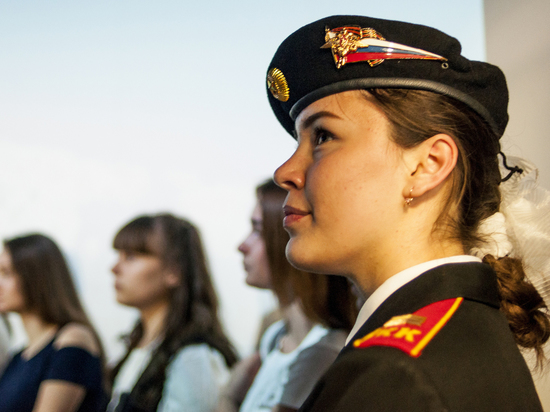 Девушек в Краснодарское авиаучилище отбирают жестче, чем на конкурсы красоты