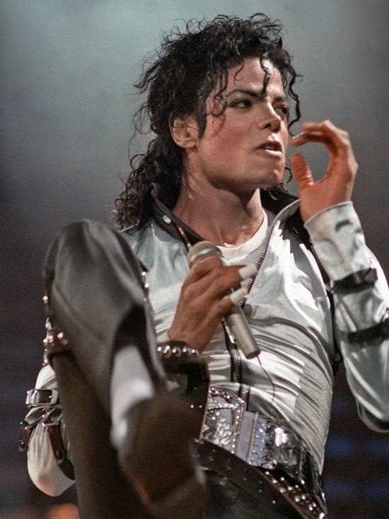 Мифы и факты о легенде: почему Майкл Джексон до сих пор жив