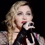 Футбольная карьера приемного сына Мадонны заставила певицу переехать в Португалию