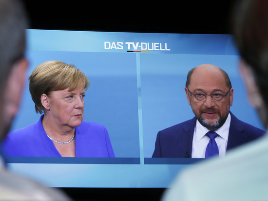 Дуэль на подушках: прошли дебаты Меркель и Шульца